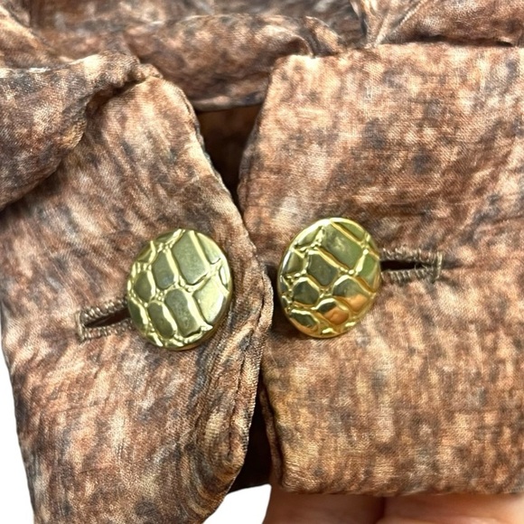 Vintage Handmade Semi Sheer Printed Silk Boat Neck Blouse W/Gold Tone Buttons M - Picture 4 of 10